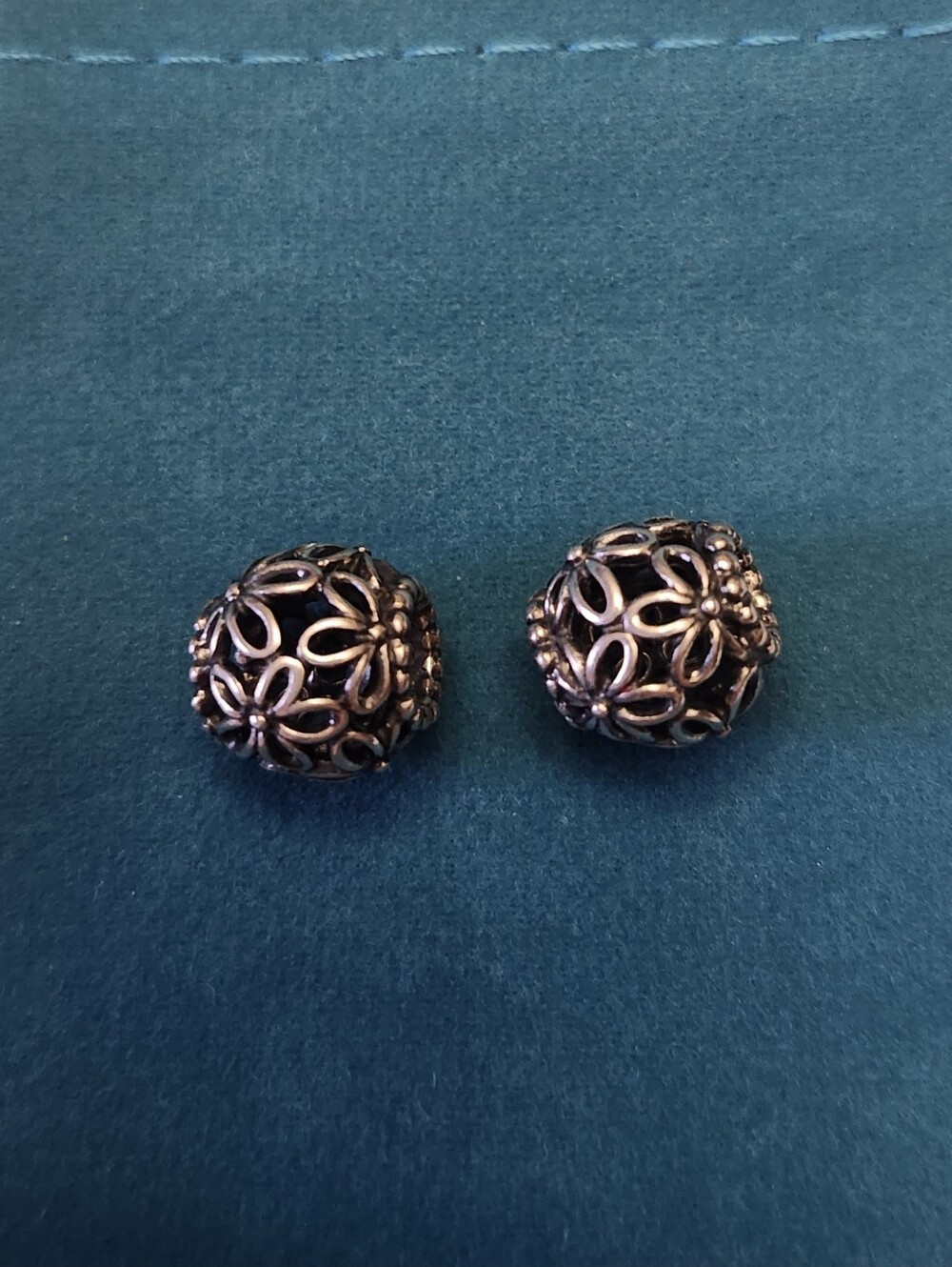 2 Retired Pandora Sterling Silver Daisy Barrel Floral Openwork Charms